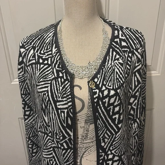 Cato Black and White Sweater XL - Picture 2 of 3